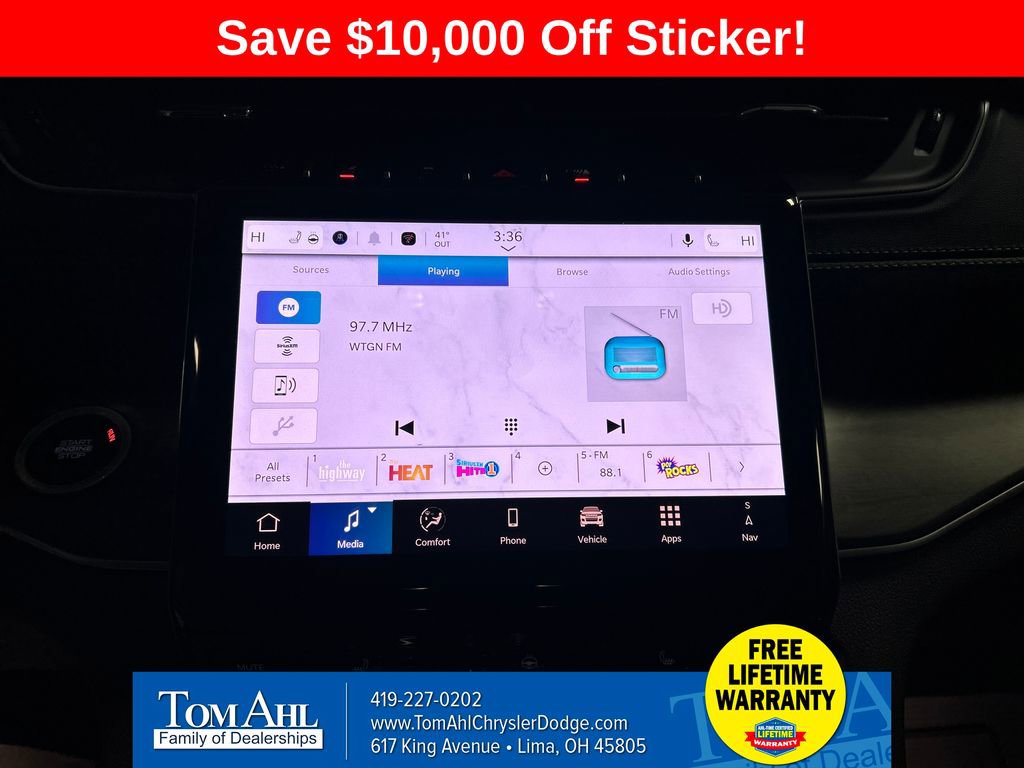 New 2025 Jeep Grand Cherokee L Limited w/ Black Appearance Package image 15