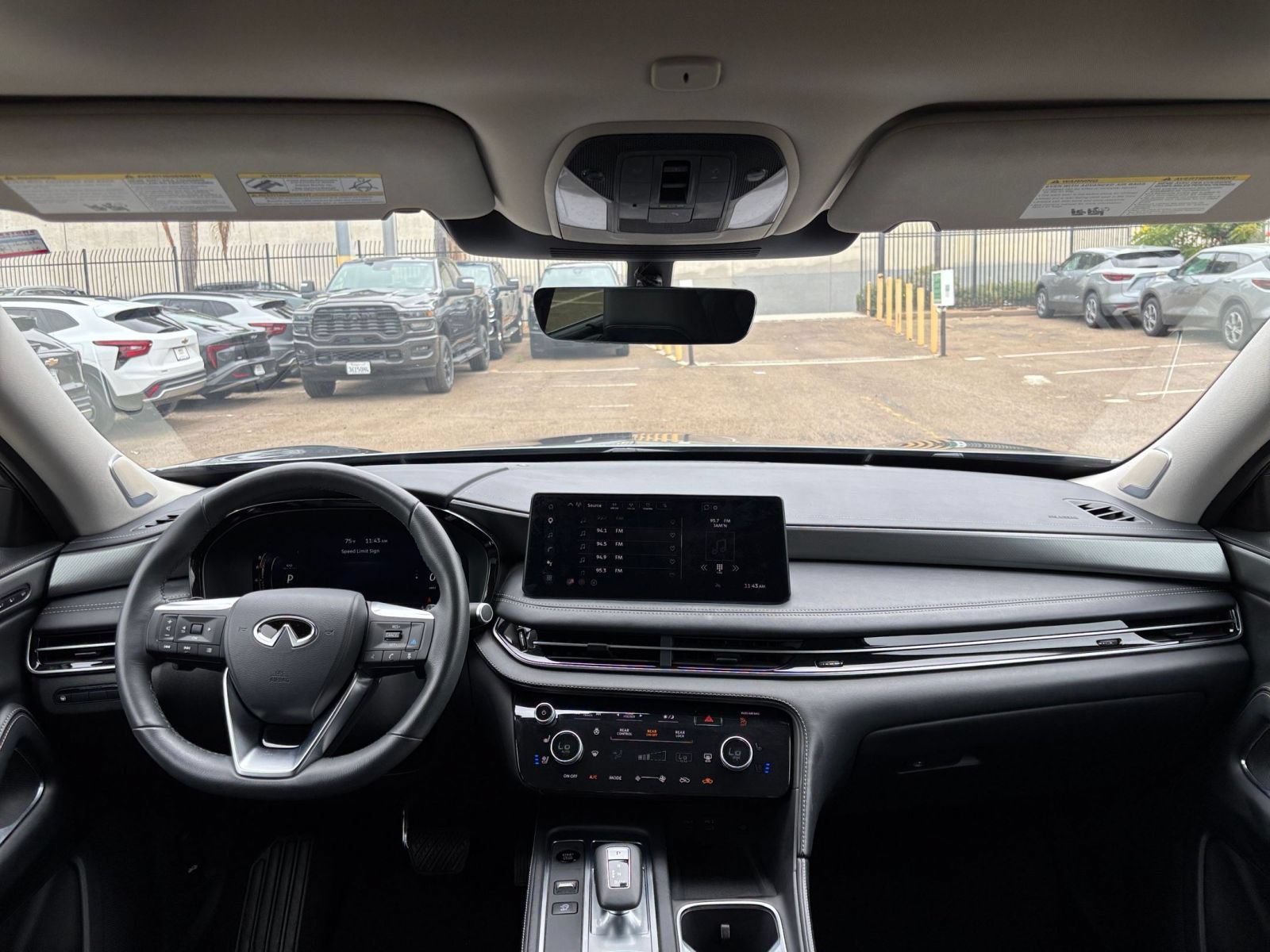 Used 2026 INFINITI QX60 Luxe AWD/4WD image 37