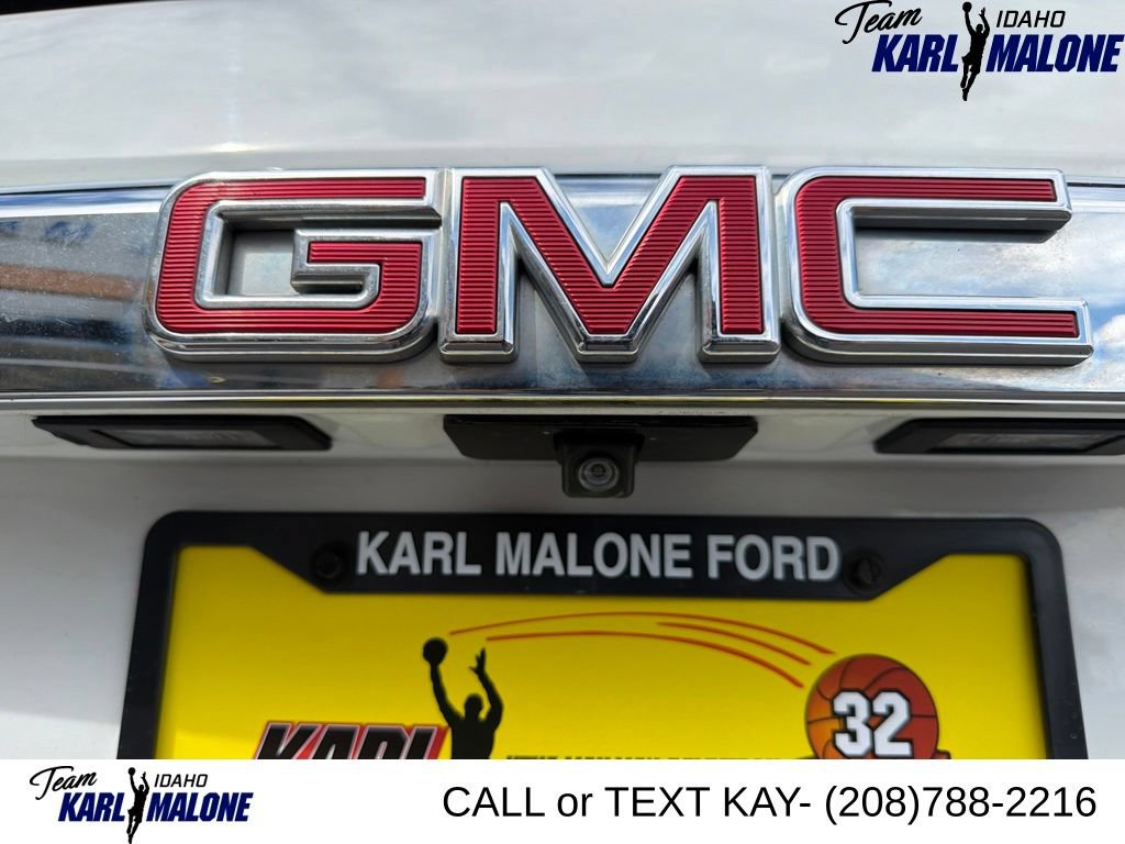 Used 2017 GMC Yukon XL Denali w/ Open Road Package AWD/4WD image 5