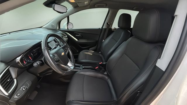 Used 2022 Chevrolet Trax LT w/ Driver Confidence Package image 18