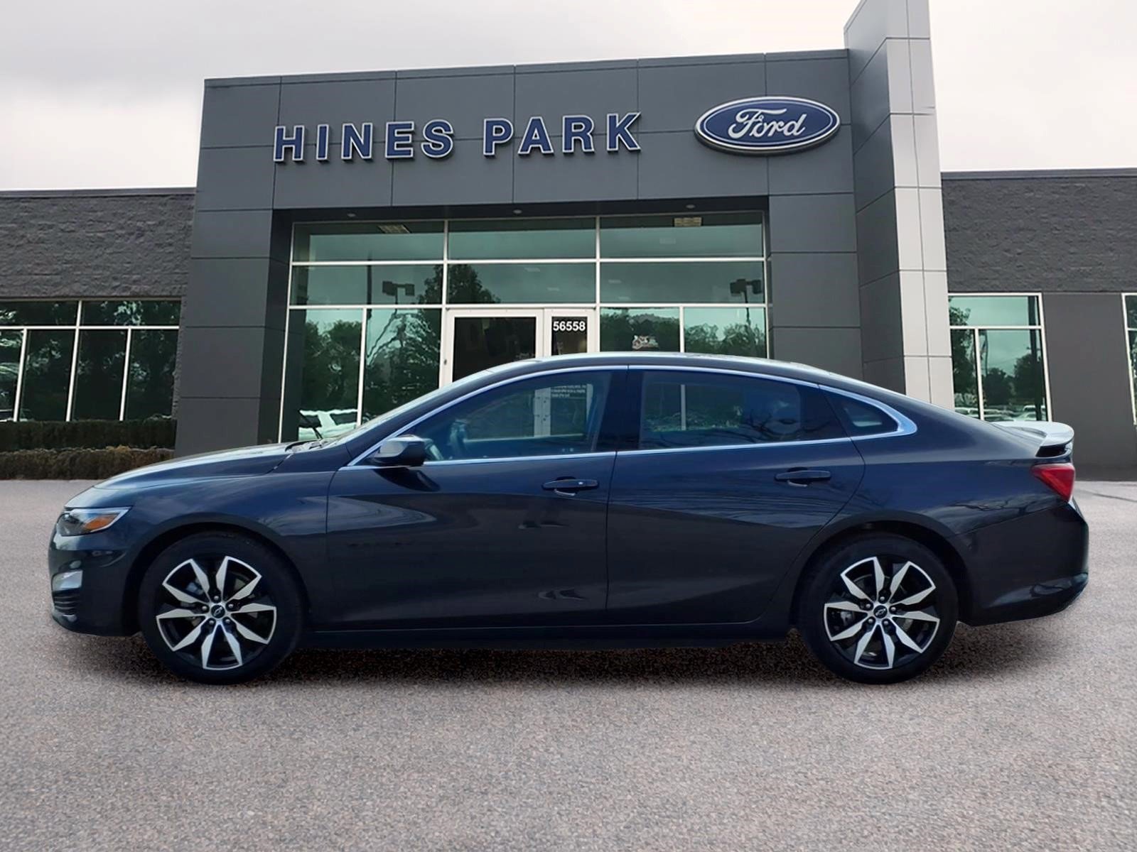 Used 2022 Chevrolet Malibu RS image 4