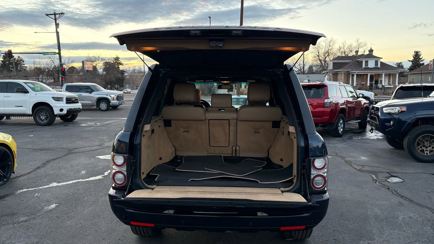 Used 2012 Land Rover Range Rover HSE image 19