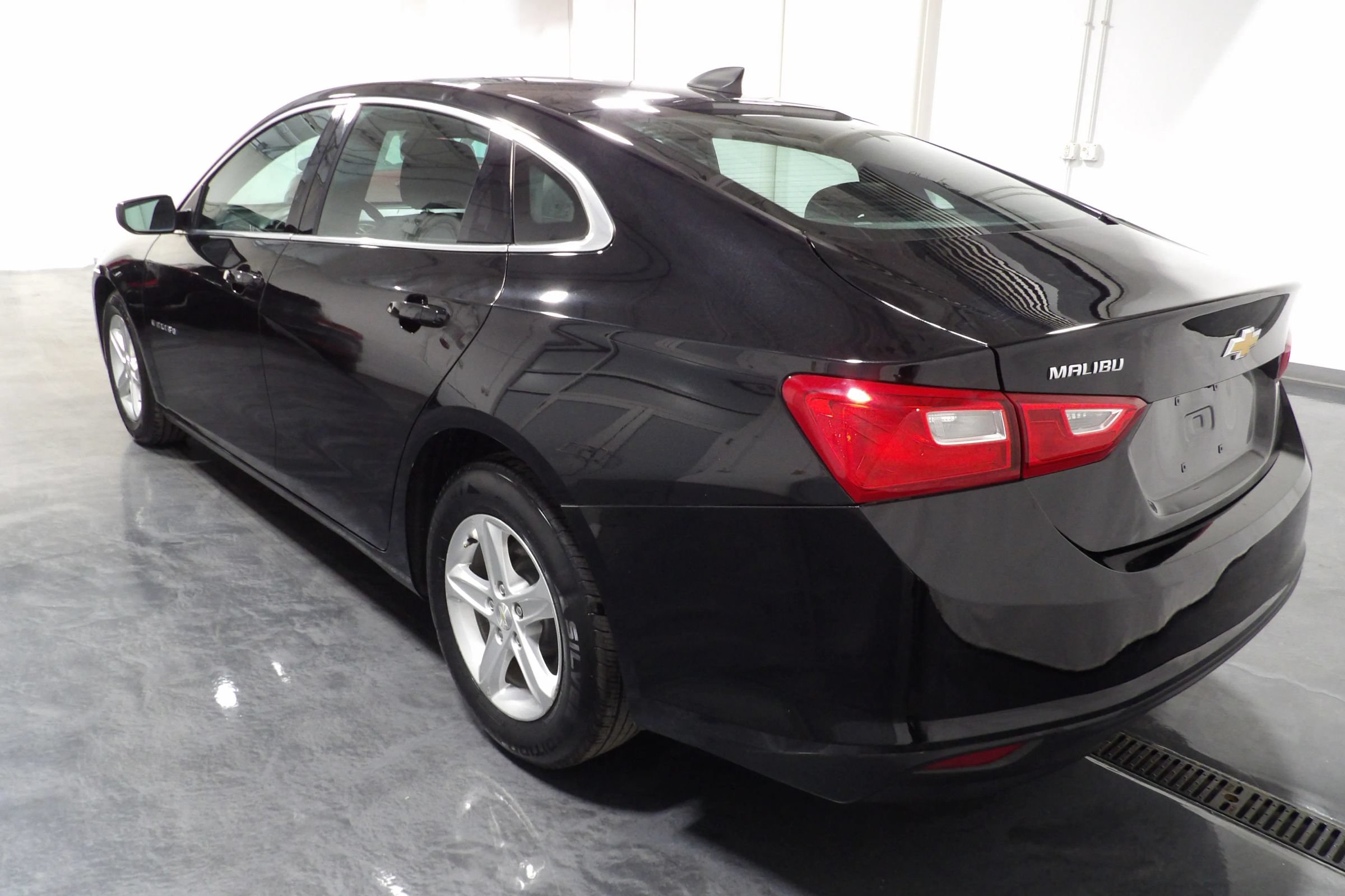Used 2019 Chevrolet Malibu LS FWD image 6