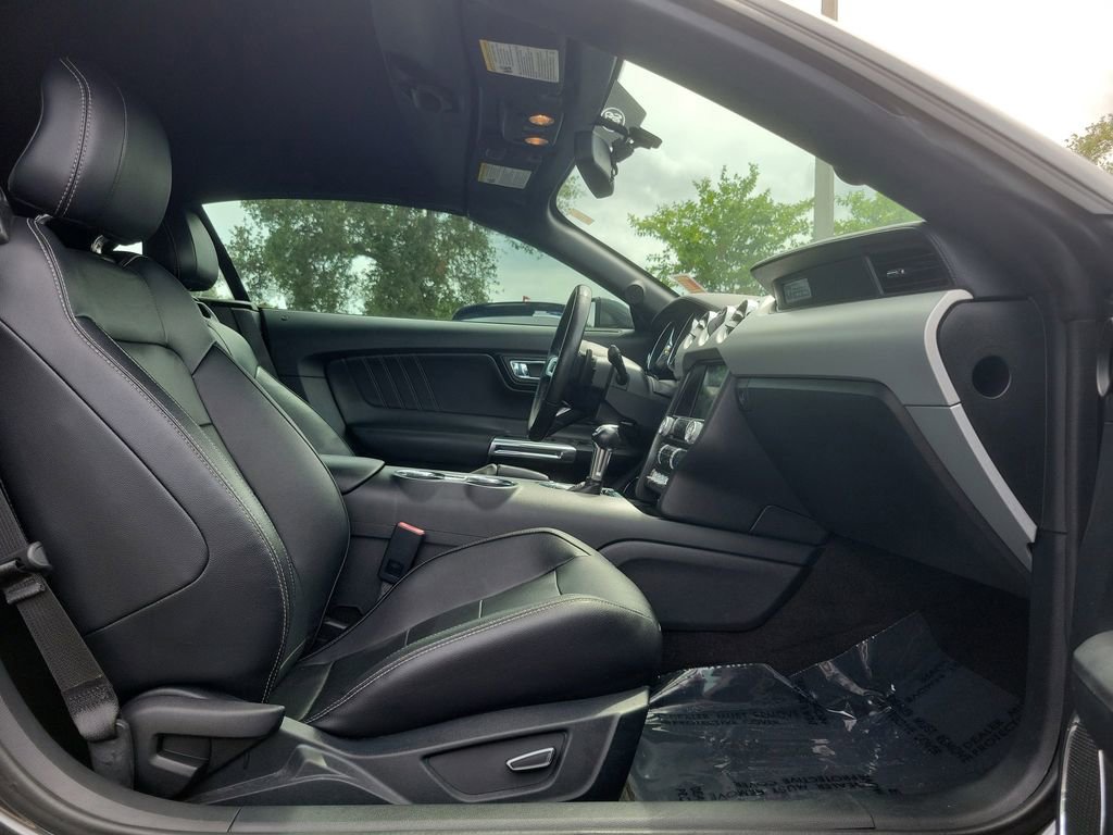 Used 2016 Ford Mustang GT Premium RWD image 7