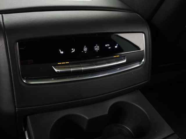 Used 2021 Cadillac Escalade Premium Luxury Platinum image 46