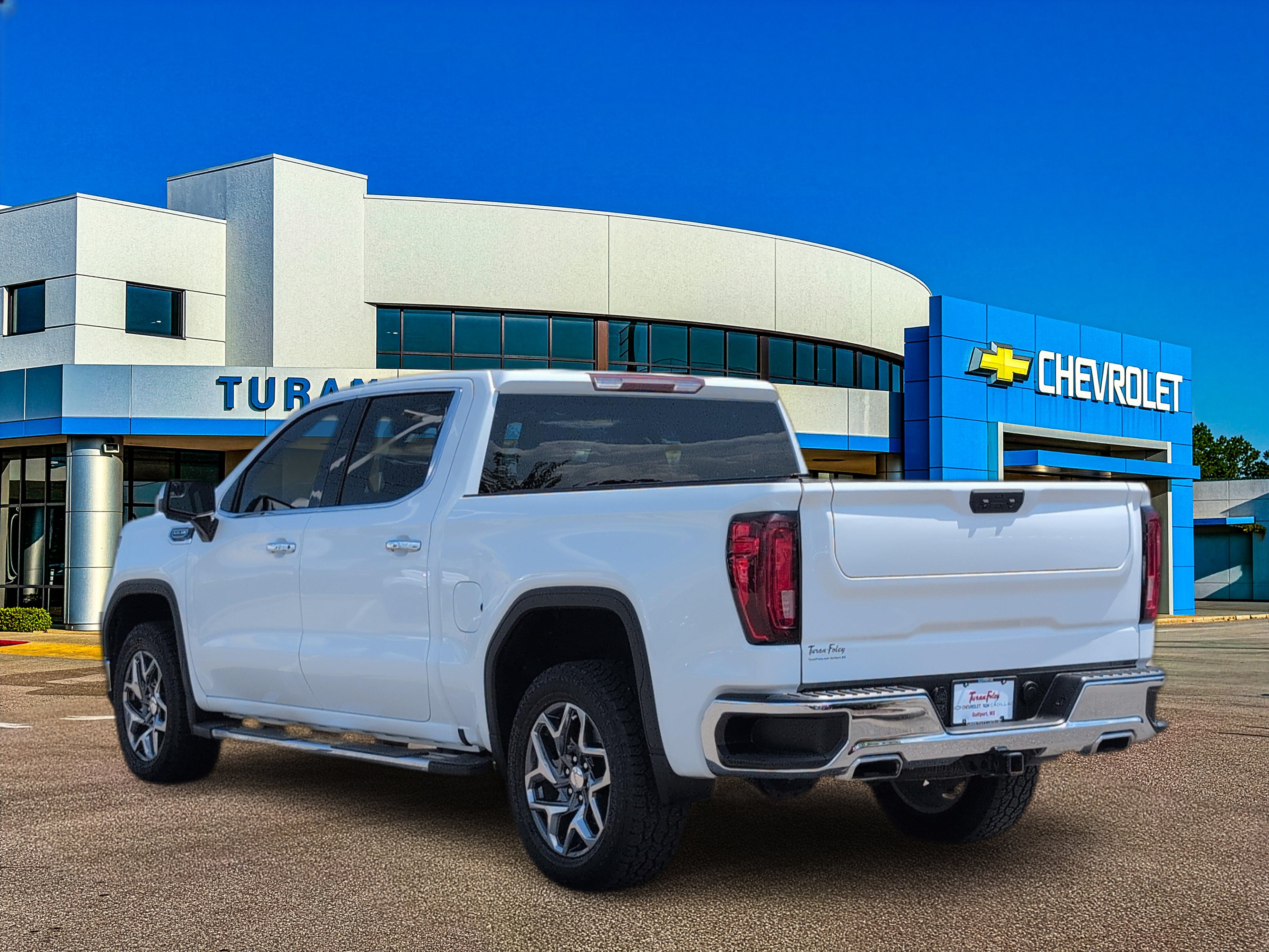 Used 2022 GMC Sierra 1500 SLT AWD/4WD image 3