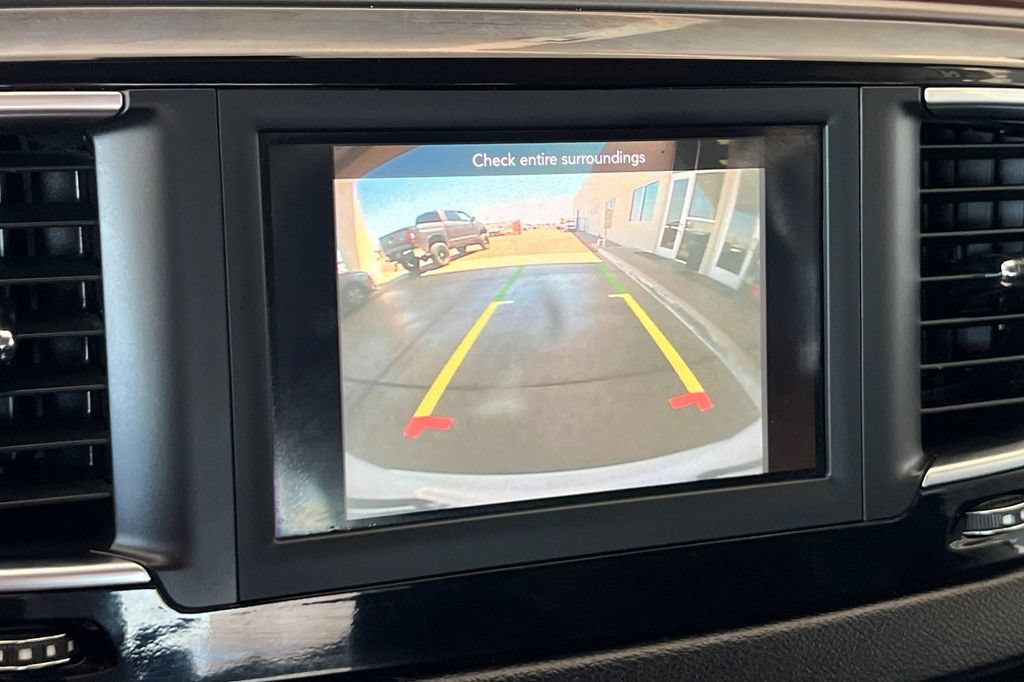 Used 2020 Chrysler Pacifica Touring-L FWD image 22