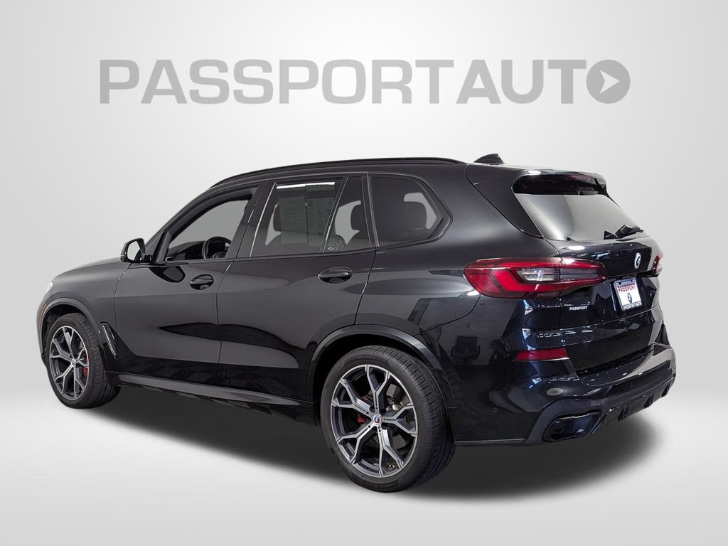 Used 2022 BMW X5 xDrive40i w/ M Sport Package AWD/4WD image 3
