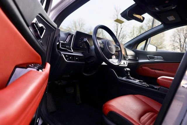 Certified 2025 Kia Sportage SX image 17