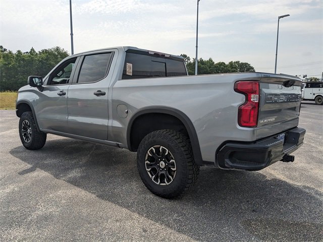 Used 2024 Chevrolet Silverado 1500 ZR2 image 6