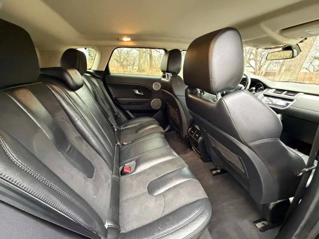 Used 2015 Land Rover Range Rover Evoque Pure image 8