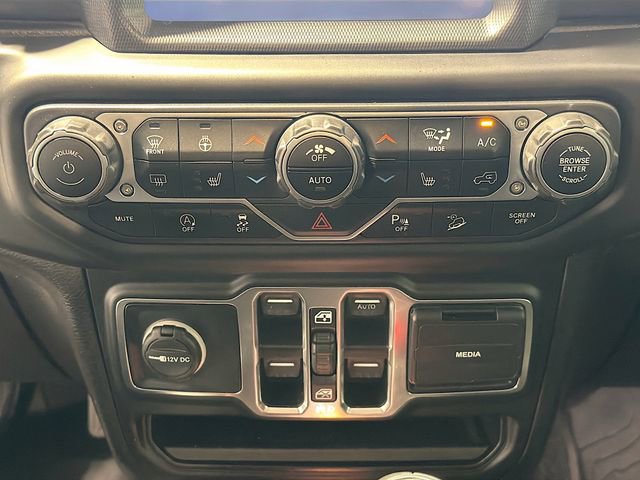 Used 2019 Jeep Wrangler Unlimited Sahara AWD/4WD image 14