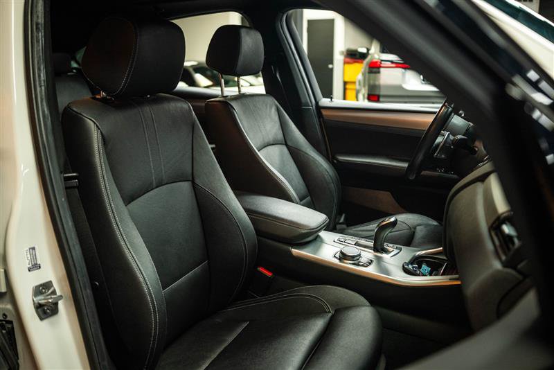 Used 2017 BMW X4 M40i AWD/4WD image 15