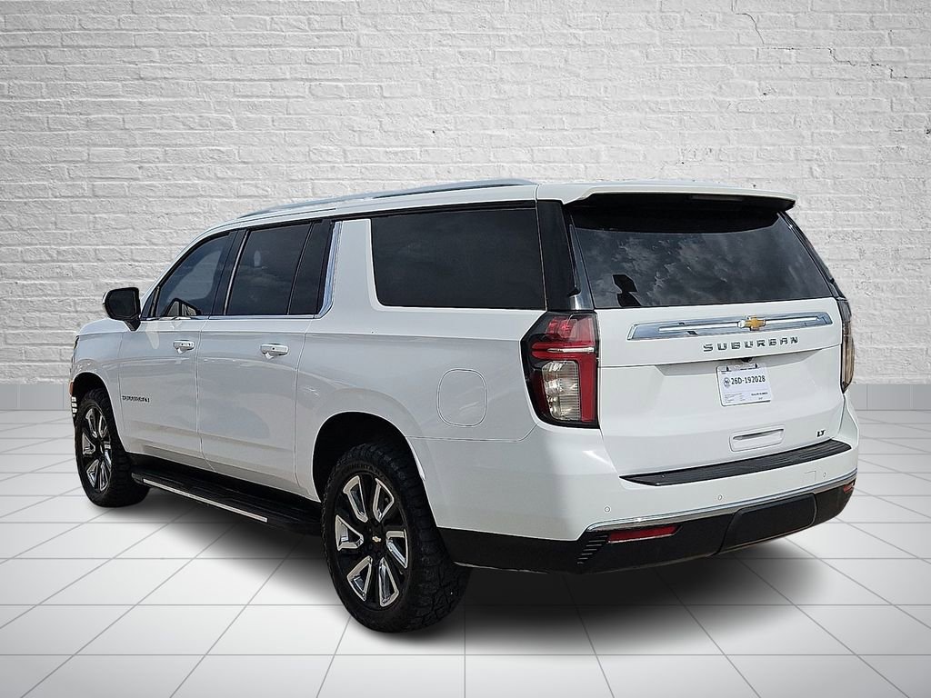 Used 2021 Chevrolet Suburban LT RWD image 3
