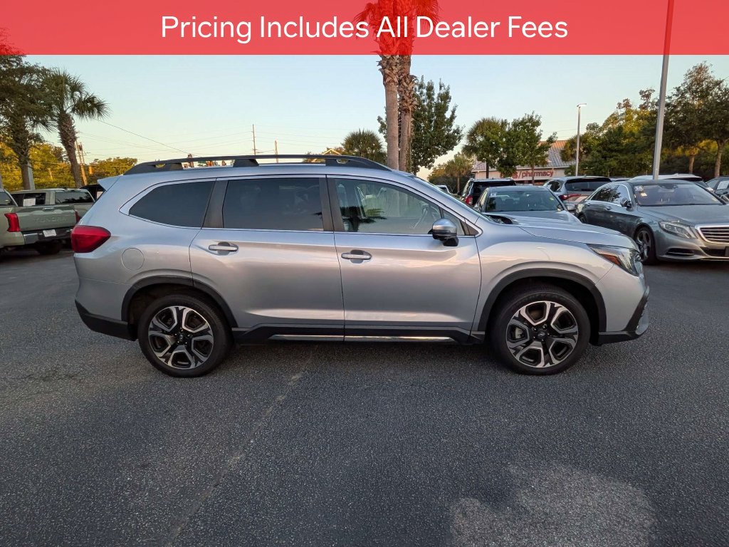 Used 2023 Subaru Ascent Limited w/ Technology Package AWD/4WD image 3