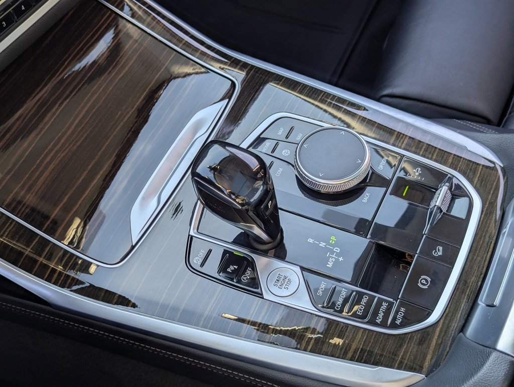 Used 2020 BMW X7 xDrive40i w/ Cold Weather Package image 16