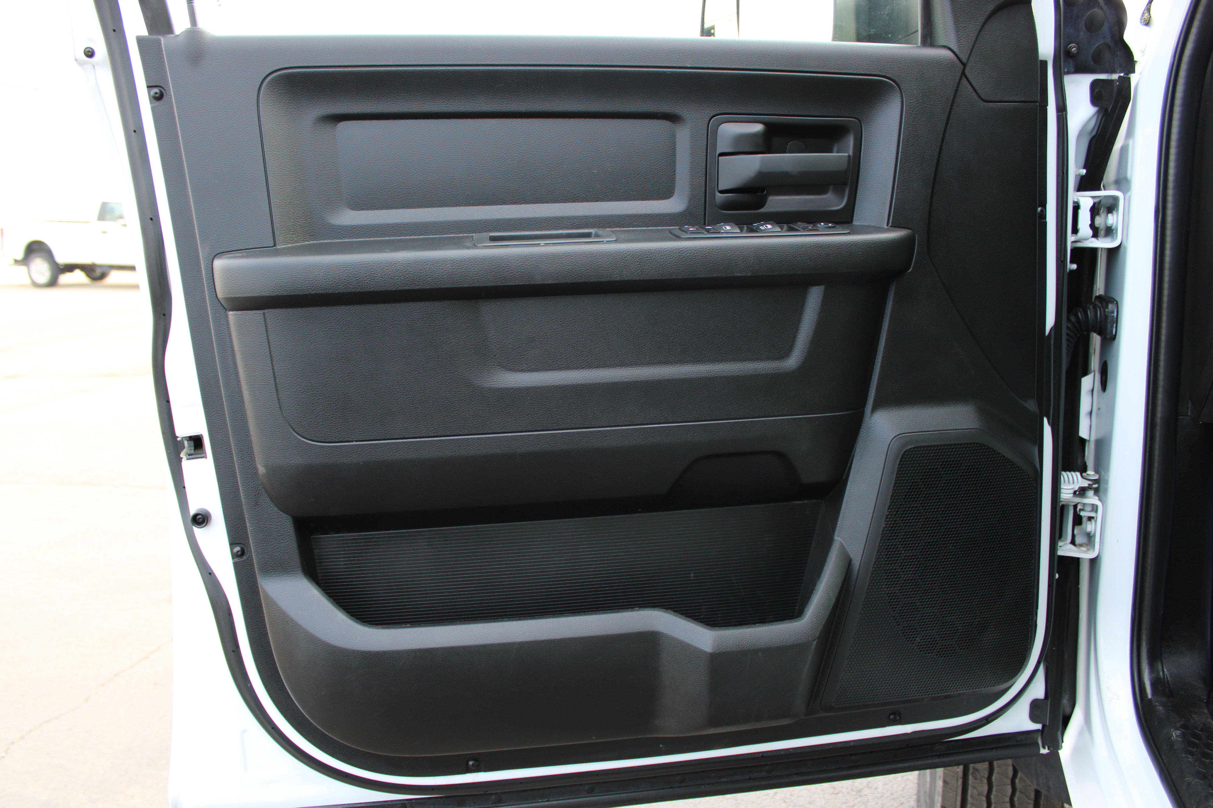 Used 2022 RAM 5500 Tradesman w/ Chrome Appearance Group image 14