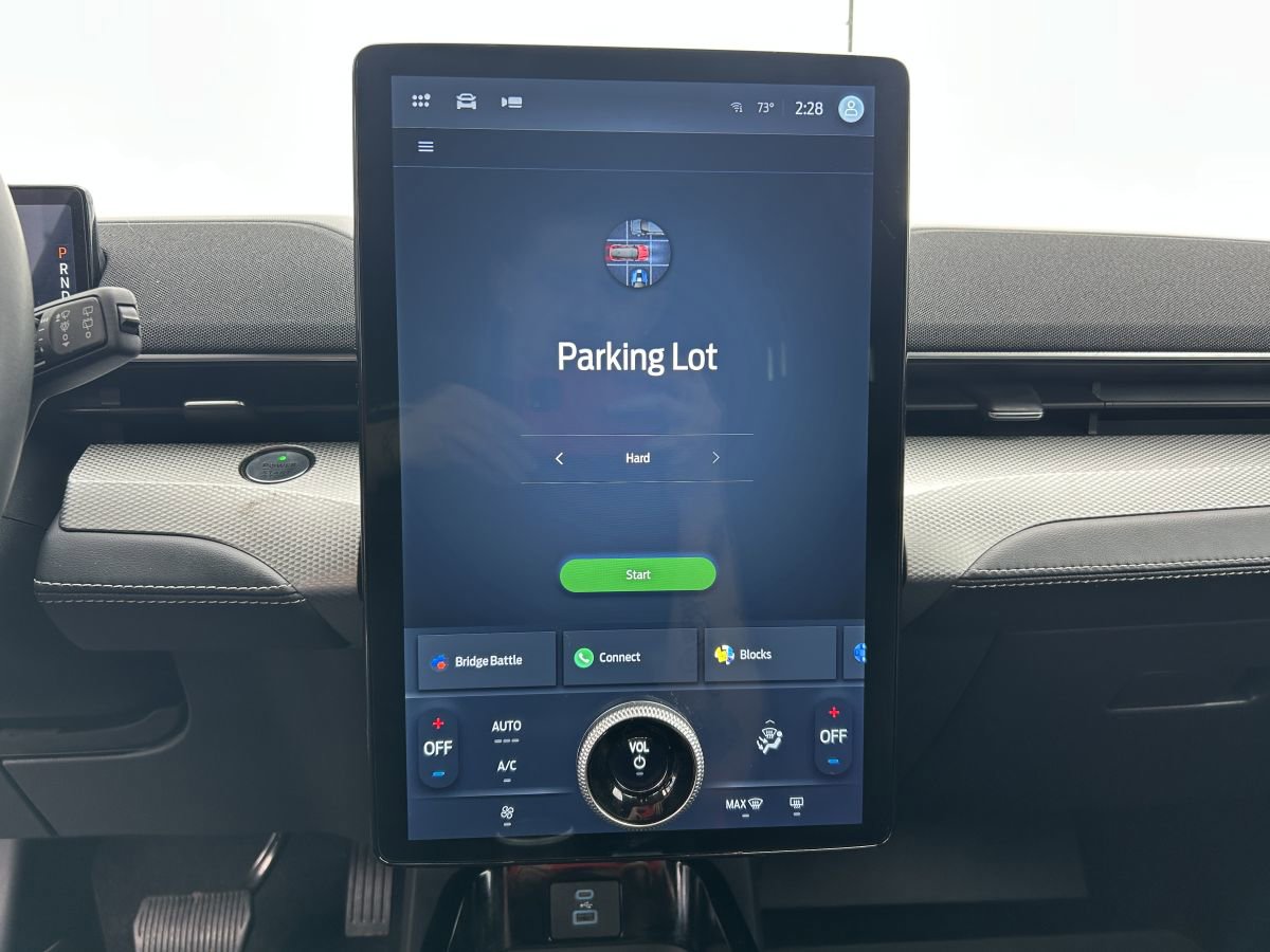 Used 2023 Ford Mustang Mach-E Select image 13