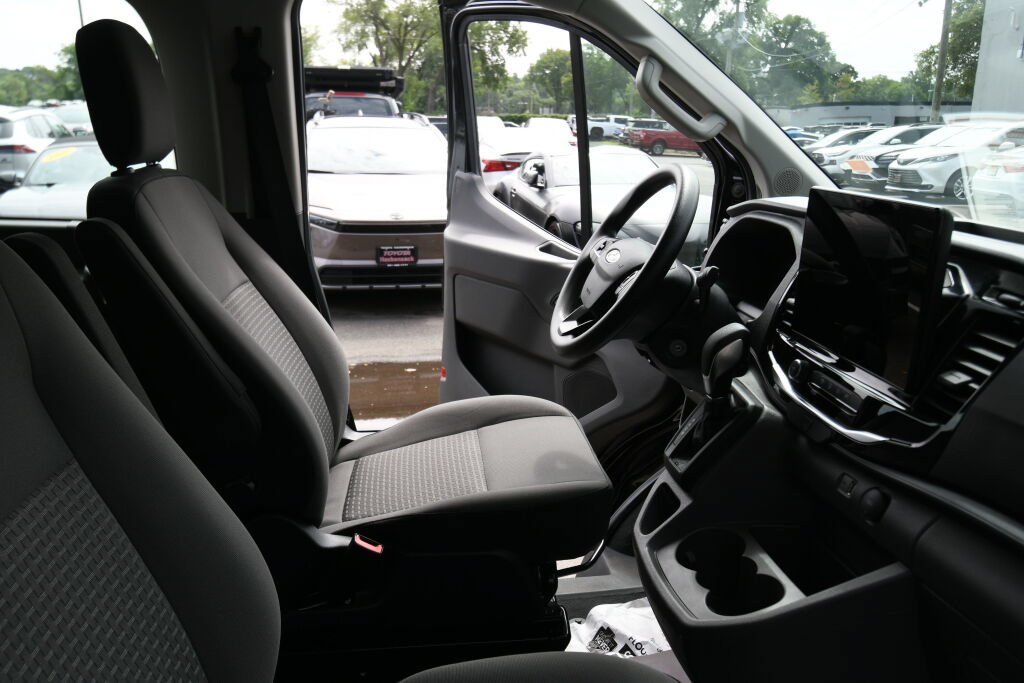 Used 2025 Ford Transit 350 XLT RWD image 27