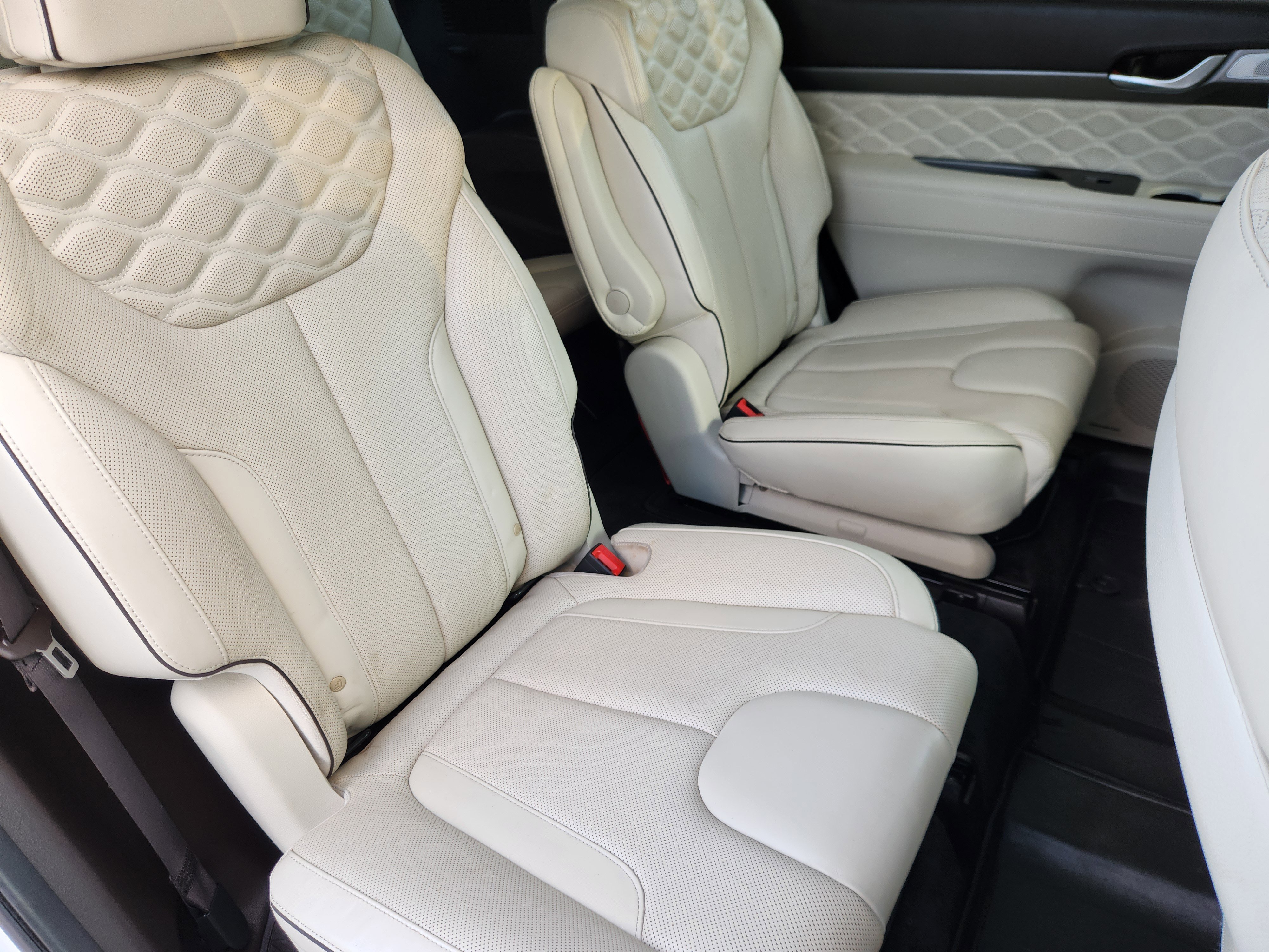 Used 2020 Hyundai Palisade Limited image 18