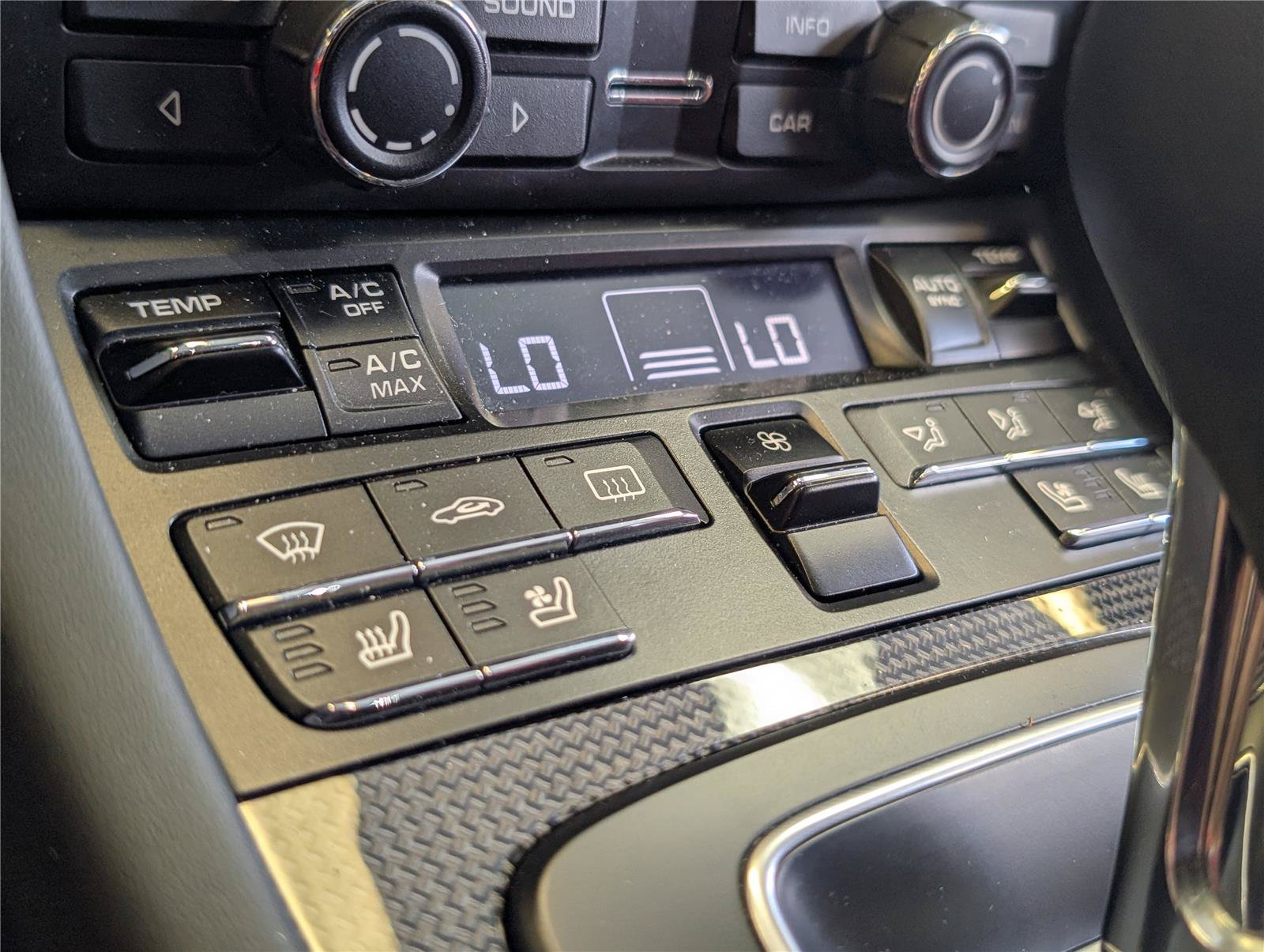 Used 2014 Porsche 911 Turbo AWD/4WD image 28