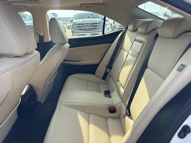 Used 2016 Lexus IS 200t RWD image 26