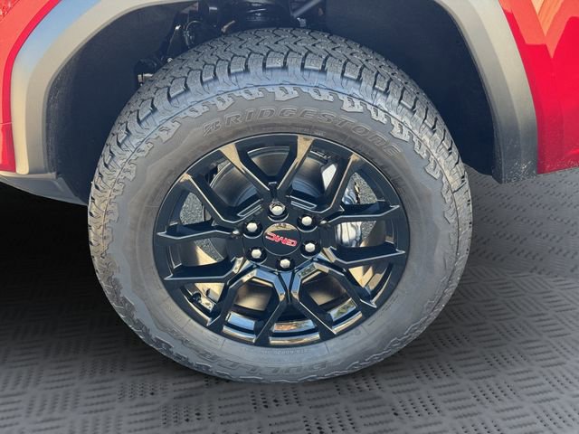 New 2026 GMC Canyon Elevation w/ LPO, Black Badging Package image 28