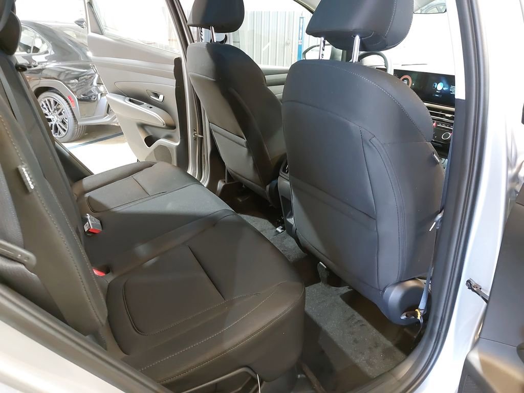 New 2026 Hyundai Tucson Blue SE image 11