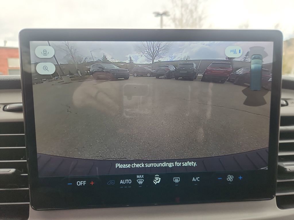 Used 2022 Ford Transit 350 XLT image 22