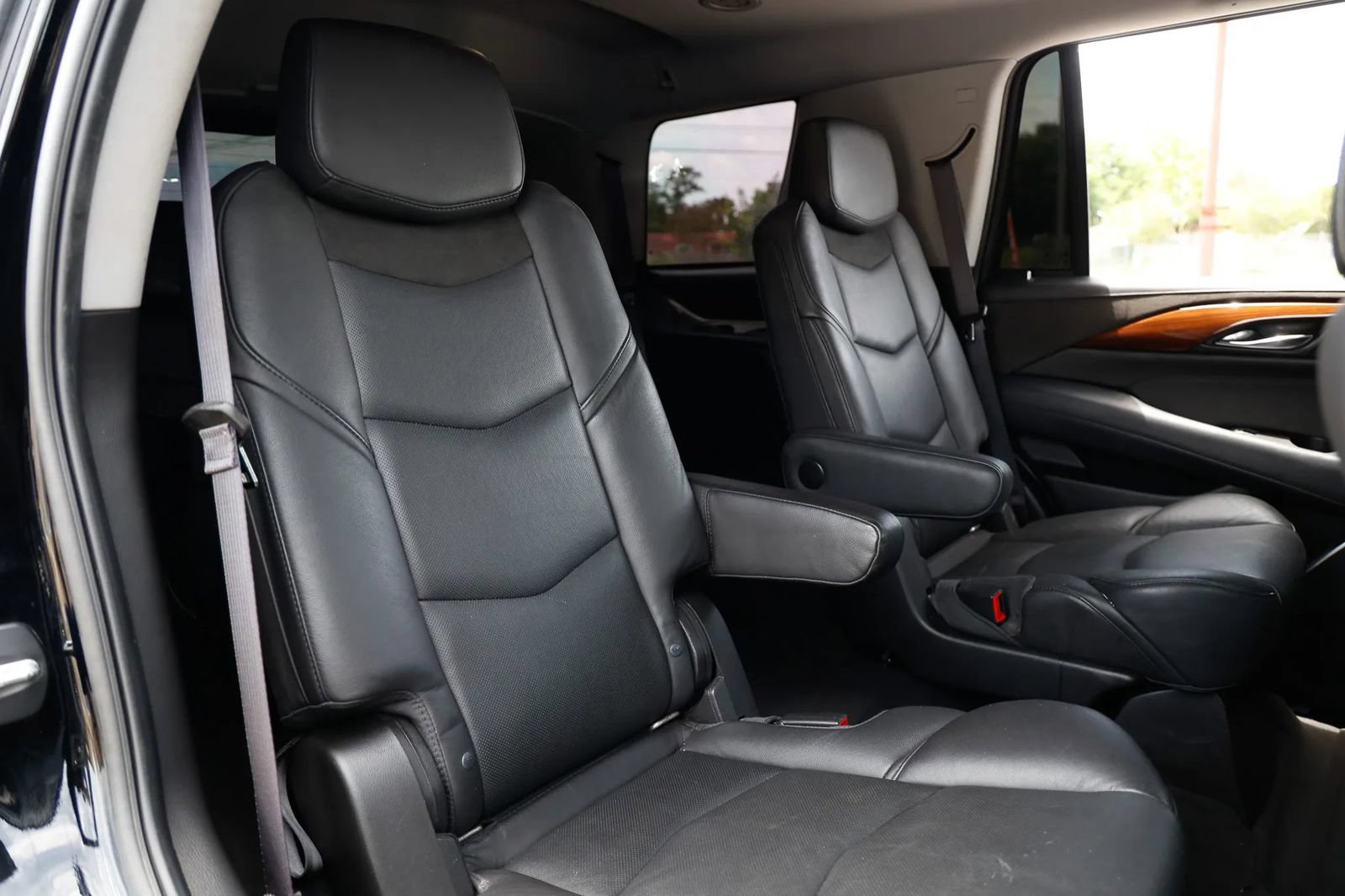 Used 2016 Cadillac Escalade 2WD image 20