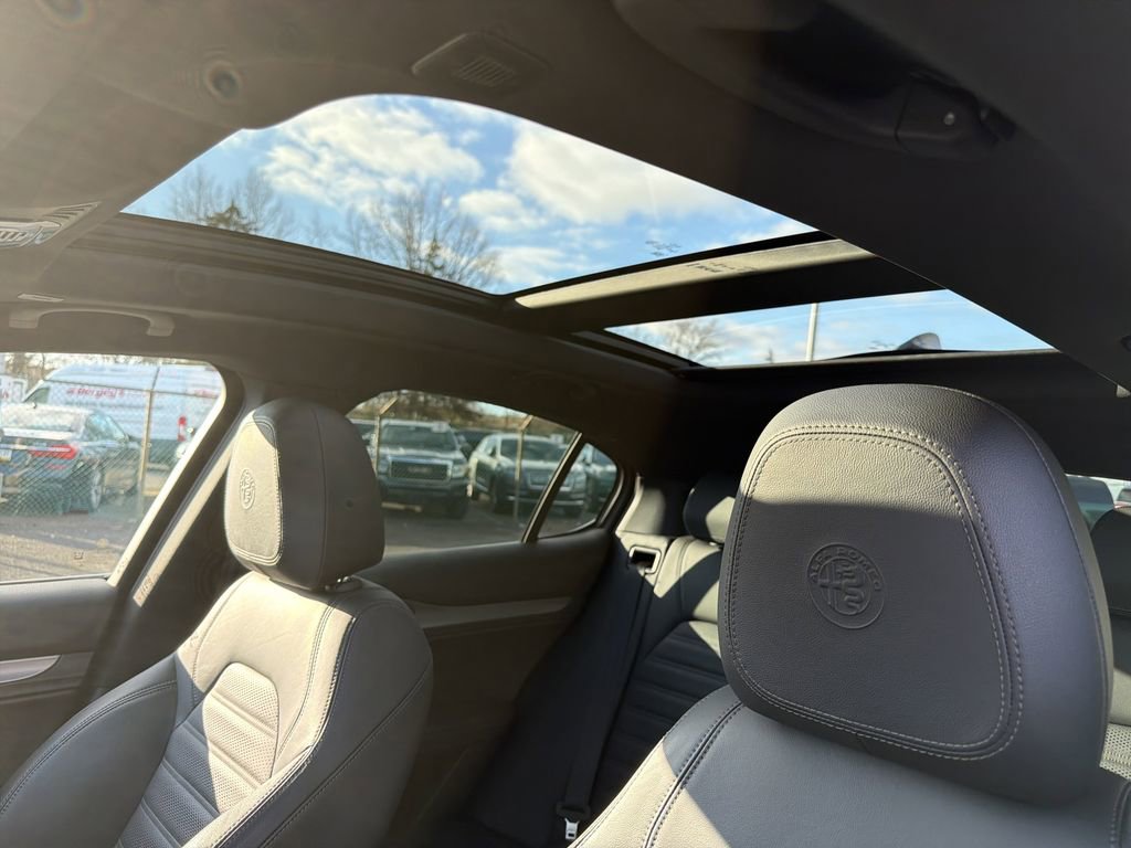 Used 2021 Alfa Romeo Stelvio Ti Sport image 28