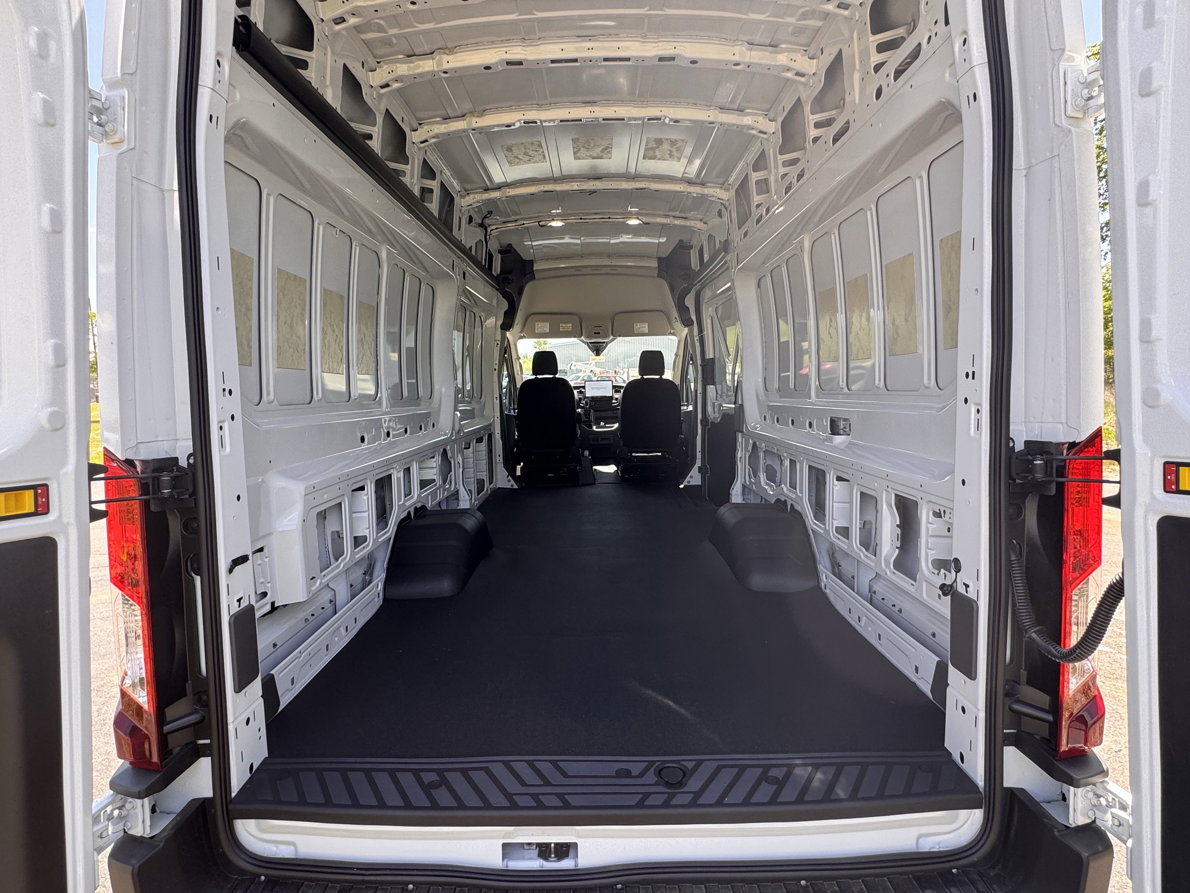 New 2026 Ford Transit 350 148 High Roof Extended DRW RWD image 22