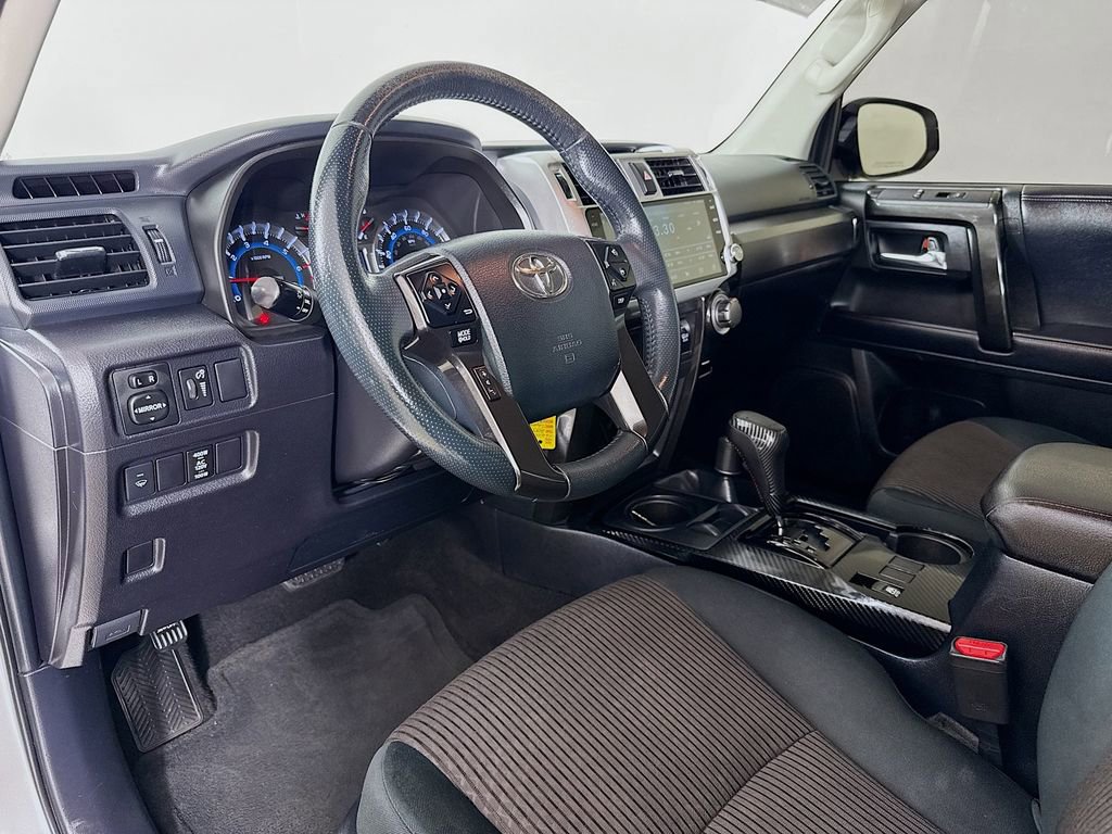 Certified 2019 Toyota 4Runner TRD Off-Road AWD/4WD image 10
