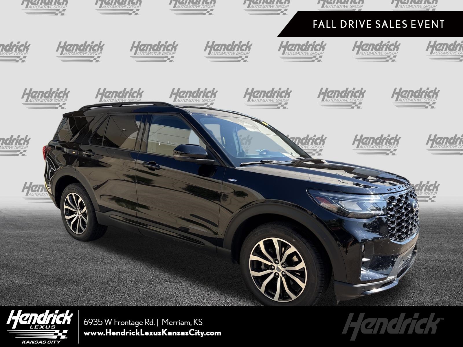 Used 2025 Ford Explorer ST-Line AWD/4WD image 1