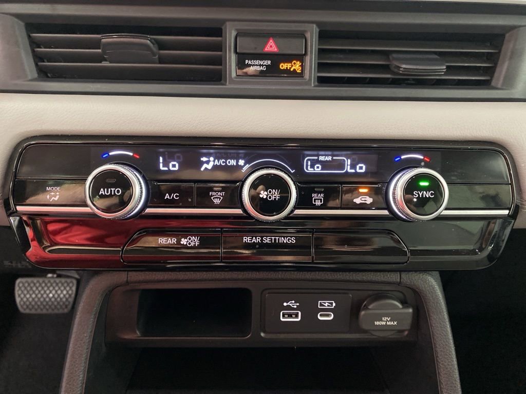 Used 2023 Honda Pilot LX image 24