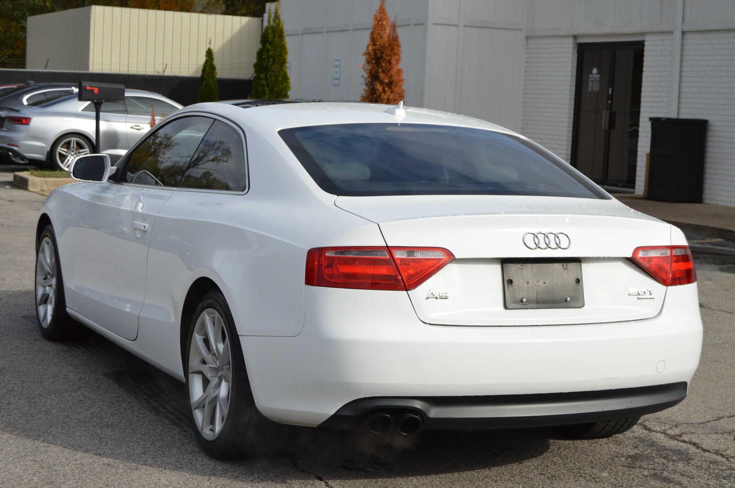 Used 2011 Audi A5 2.0T Premium image 4