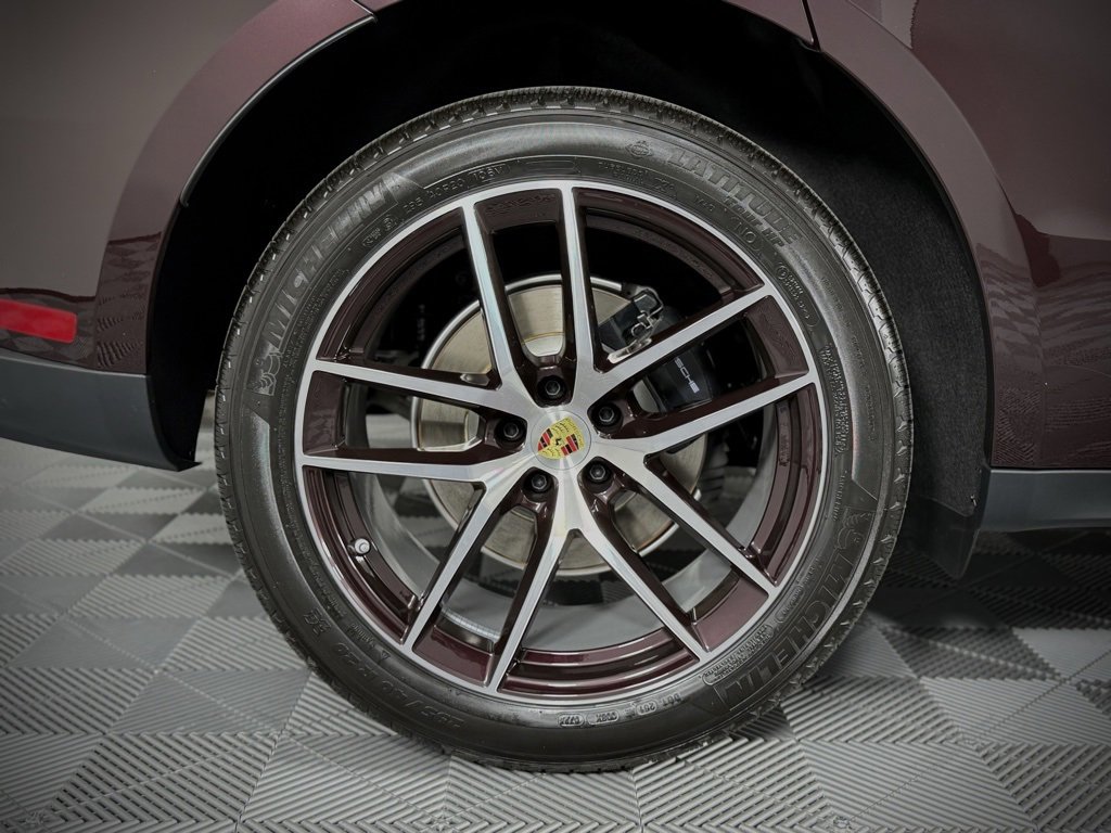 New 2025 Porsche Macan image 18