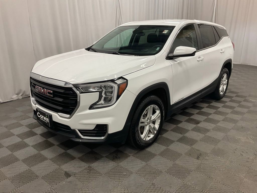 Used 2024 GMC Terrain SLE image 9