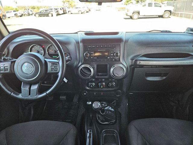 Used 2017 Jeep Wrangler Unlimited Sport w/ Connectivity Group AWD/4WD image 25