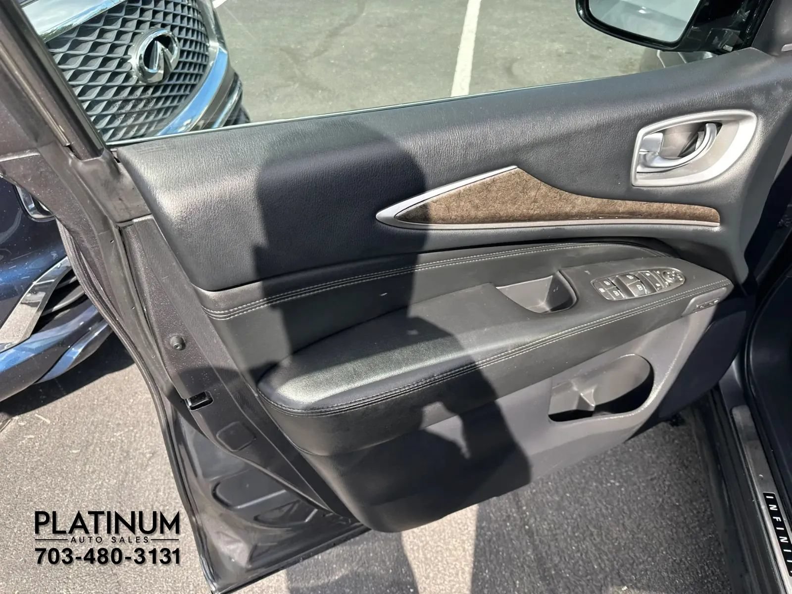 Used 2015 INFINITI QX60 Luxe w/ Premium Plus Package AWD/4WD image 17