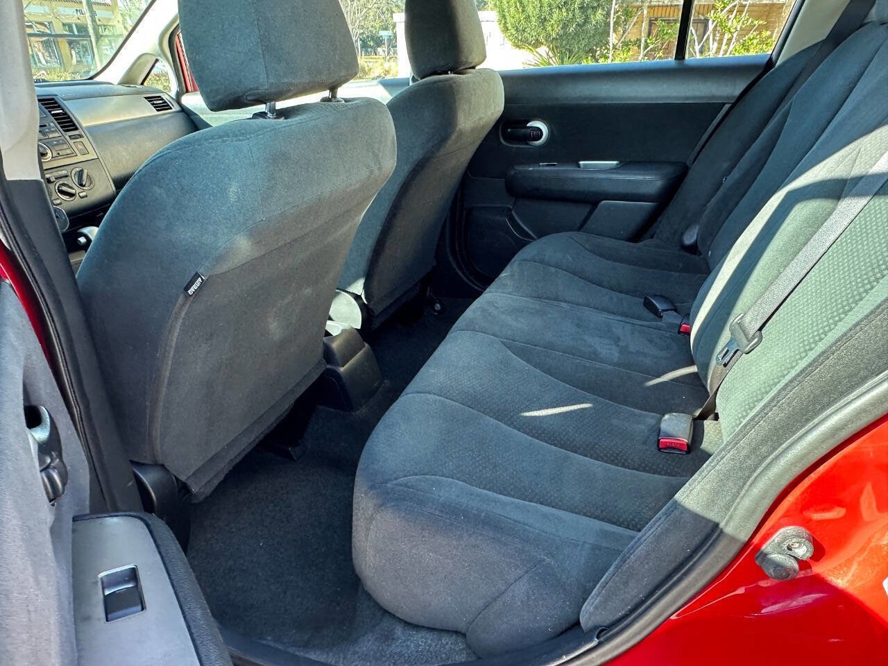 Used 2012 Nissan Versa 1.8 S w/ Plus Pkg image 10