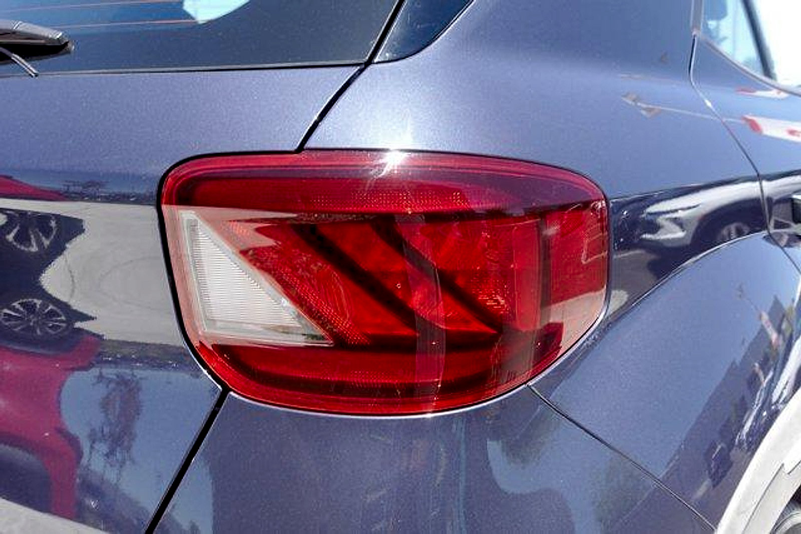 Used 2021 Hyundai Venue FWD image 5