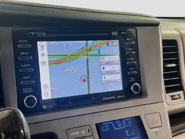 Used 2018 Toyota Sienna XLE w/ XLE Navigation Package FWD image 13
