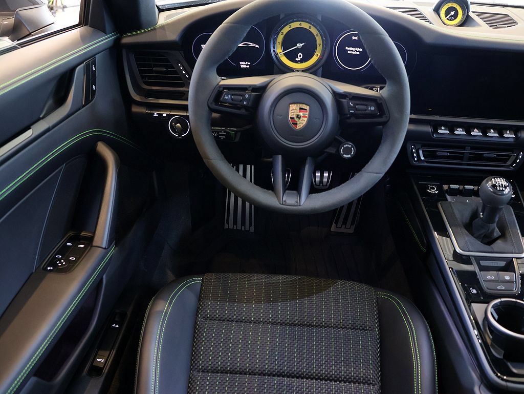 Used 2023 Porsche 911 Carrera T RWD image 16