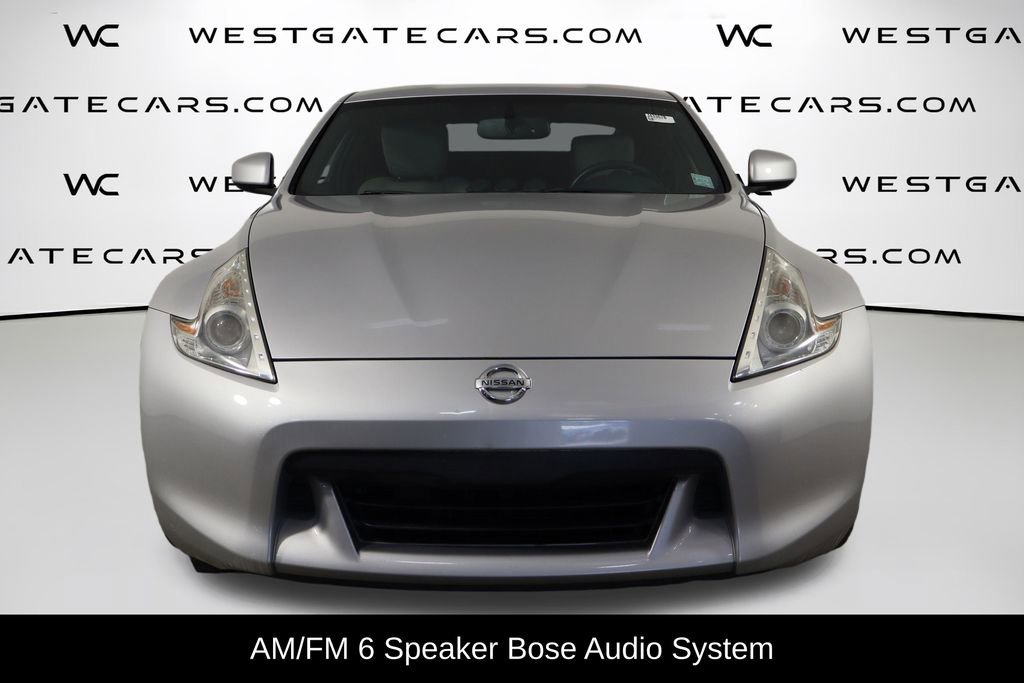 Used 2009 Nissan 370Z Touring video 2