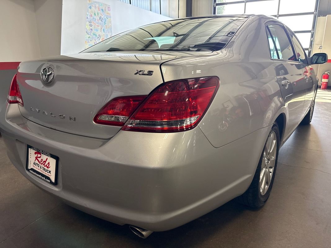 Used 2006 Toyota Avalon XLS image 52