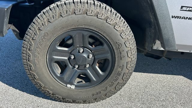 Used 2016 Jeep Wrangler Sport AWD/4WD image 15