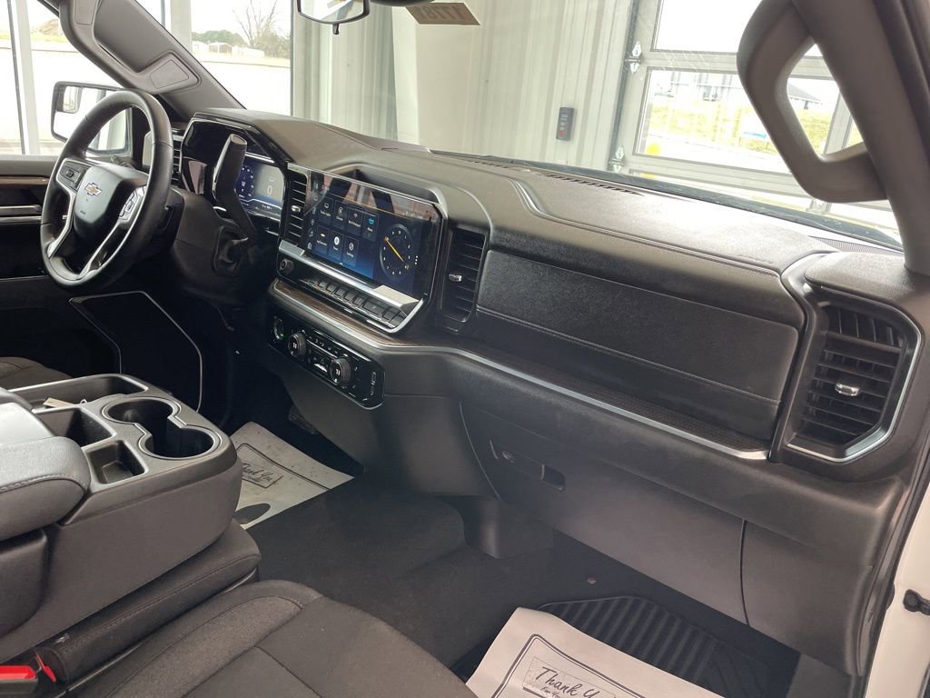 Used 2024 Chevrolet Silverado 1500 LT image 19