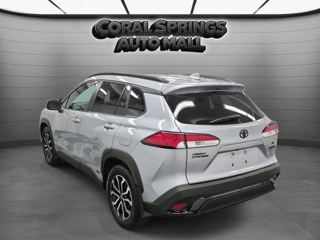 Used 2024 Toyota Corolla Cross SE image 4