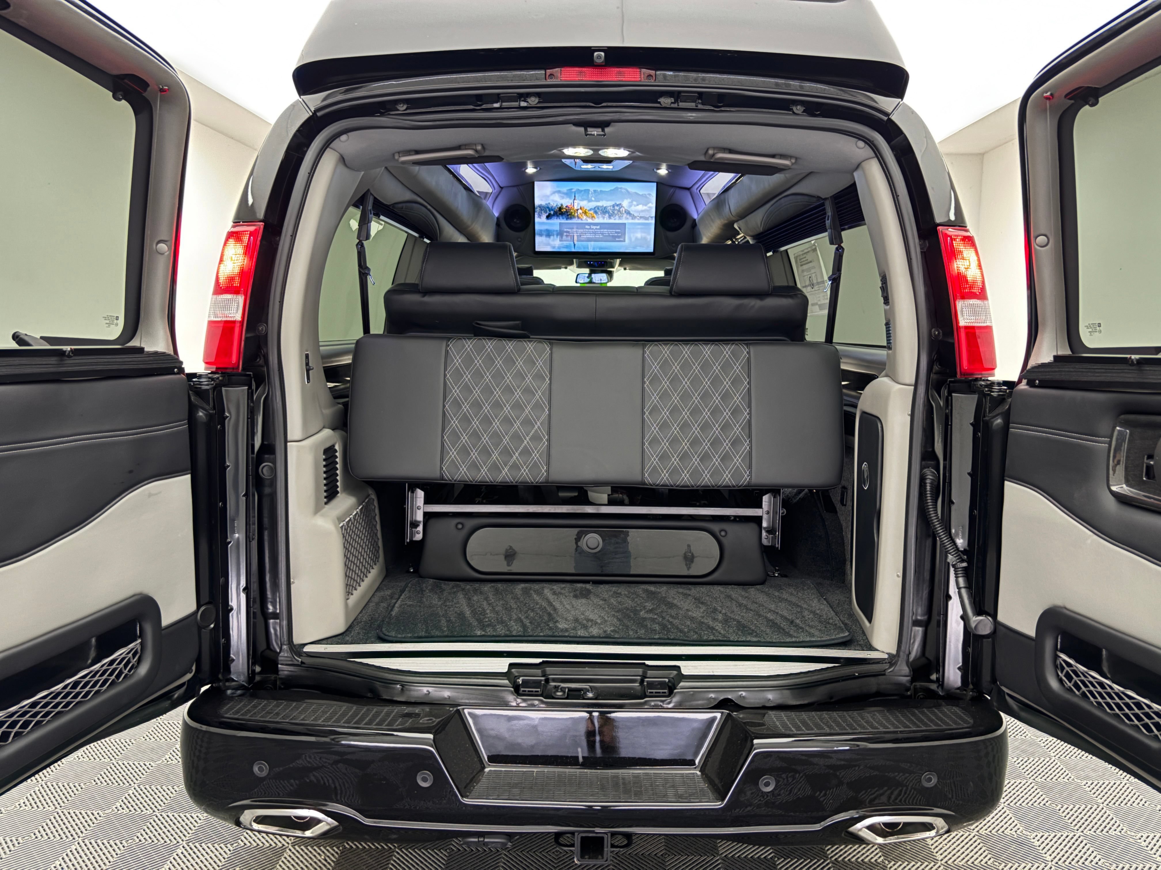 New 2026 GMC Savana 2500 Extended w/ Driver Convenience Package RWD image 10